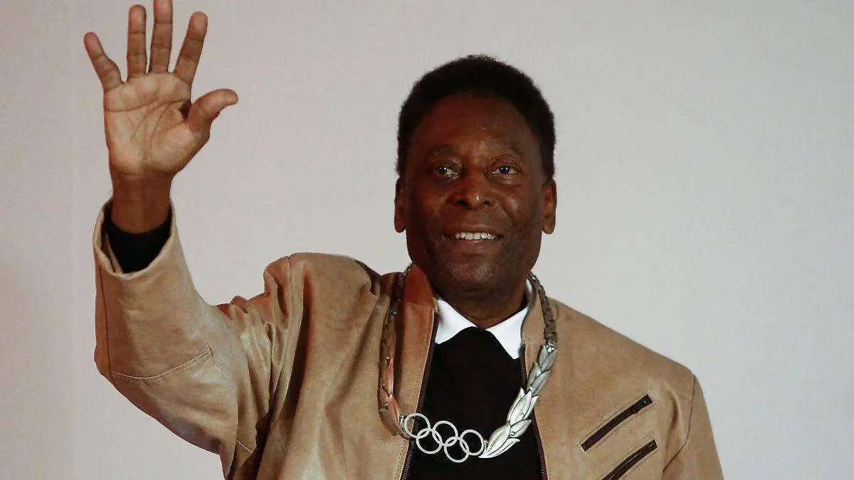 Pelé recibe cuidados renales y cardíacos Pasará navidad en el hospital